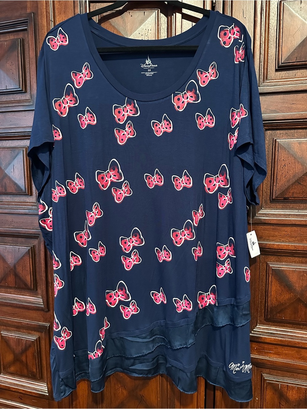 3X Disney Parks Navy blue Top with Pinkish red  Minnie Mouse Bow Motif